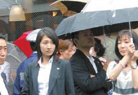 日本首相安倍贴身女保镖石田萌美，精通剑道及各种杀人技